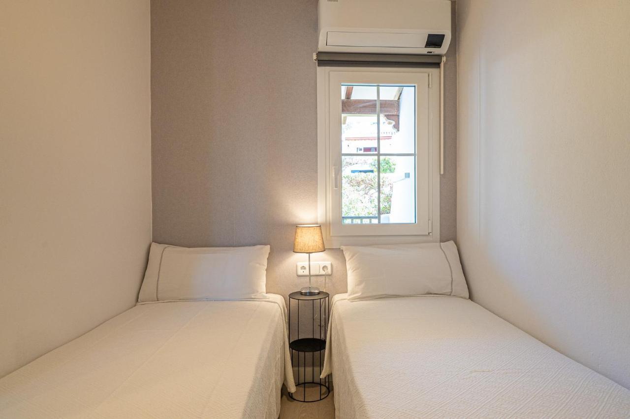 Precioso Apartamento Reformado Con Vistas A Playa Son Bou Eksteriør bilde